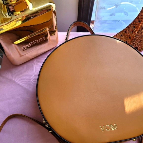 Voni round bag main image 5
